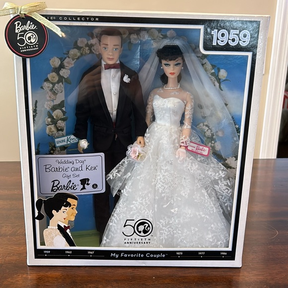 Barbie and Ken 50th Anniversary Gift Set NIB - Picture 1 of 7